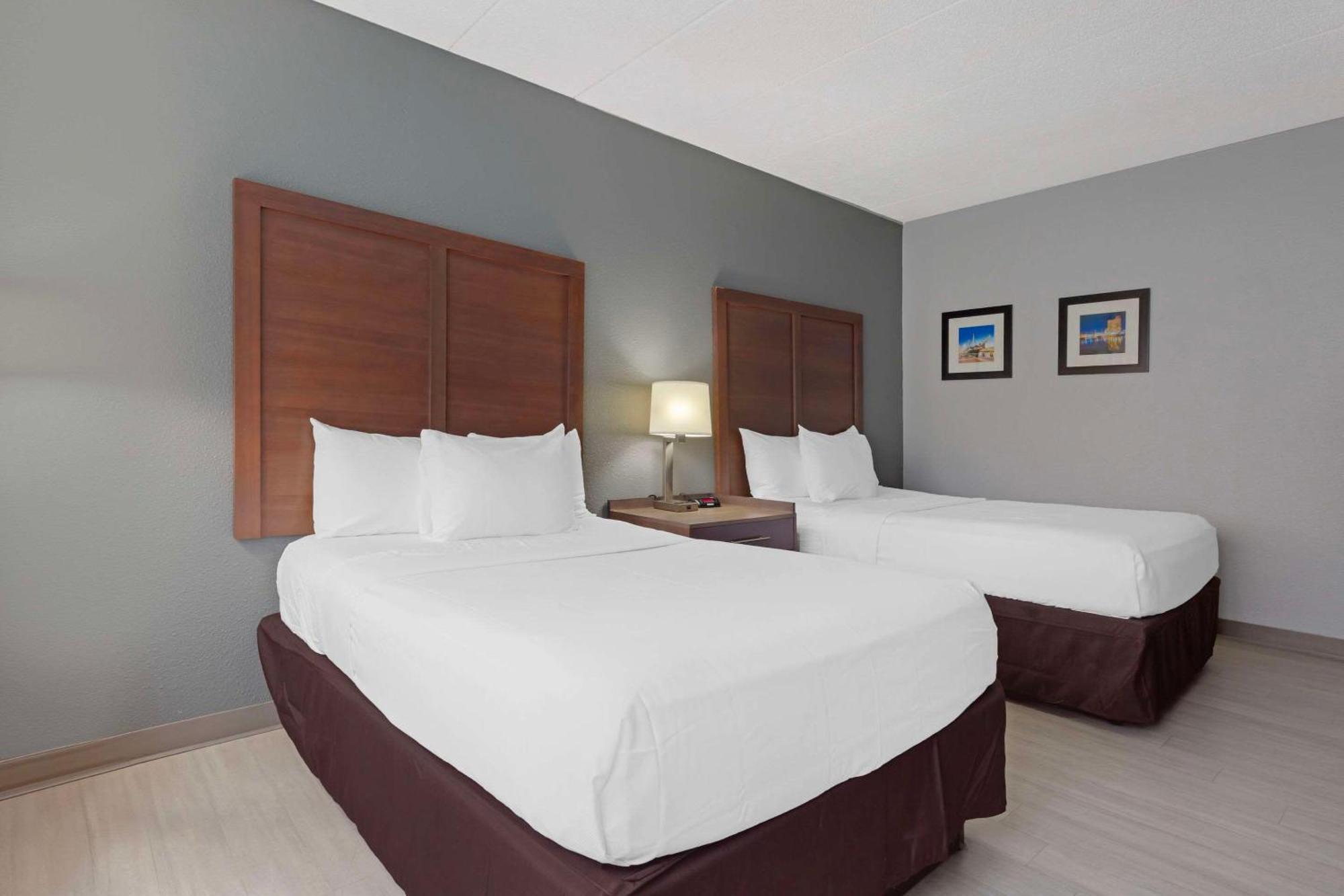 Hotel Clarion & Bwi Airport North 3*