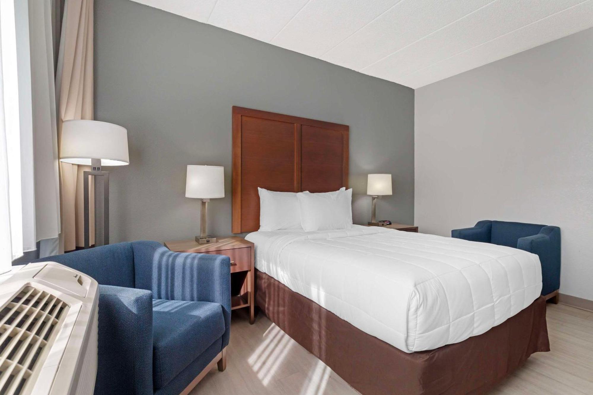 Clarion & Bwi Airport North 3*