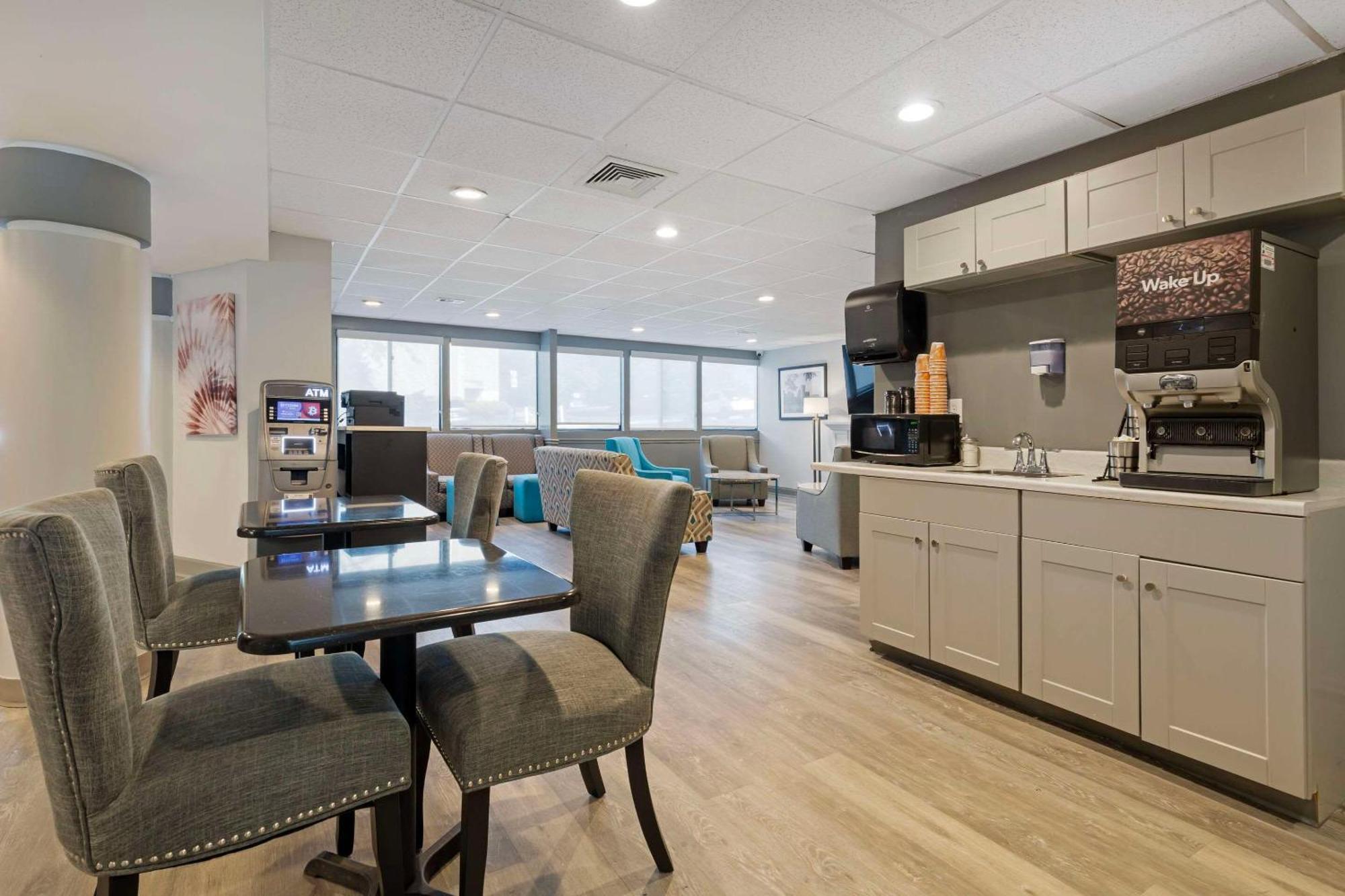 Hotel Clarion & Bwi Airport North 3*