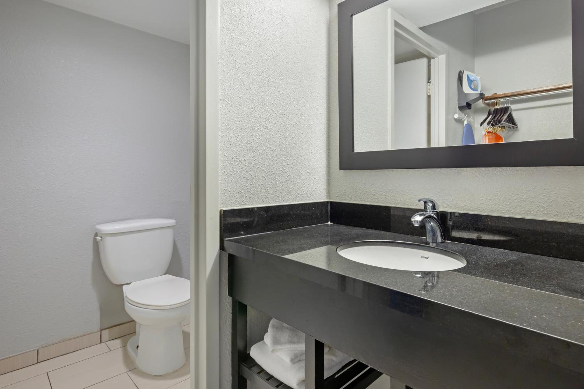 Clarion & Bwi Airport North Hotel
